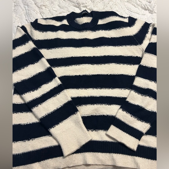DIESEL SWEATER MENS SIZE LARGE. - Picture 1 of 4